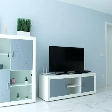 Apartment Aircon Americas 2min Off A 1 Bedrm Wifi *