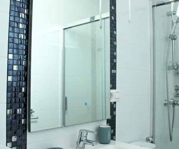 Aircon Americas 2min Off A 1 Bedrm Wifi Daire *